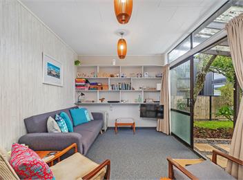The Retro Shack (Bachcare) - Whitianga