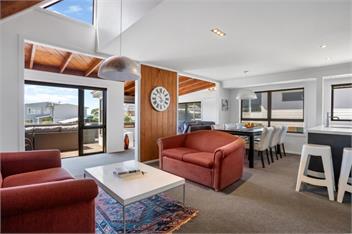 Tangaroa Beachside Bliss - Whangamata