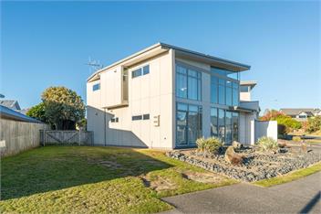 Lake Taupo Gem  - 
