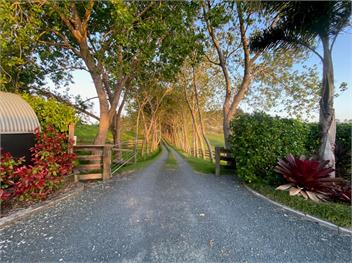 Country Idyll Hut 2 – Sandspit Holiday Cottage - 