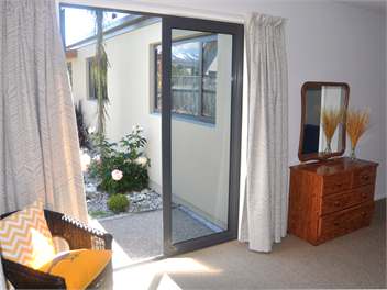 Meadowstone Holiday - with EV charger - Wanaka