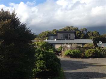 The Cookhouse @ Hannah's Beach - South Westland