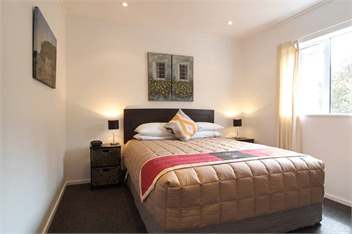Nut Point Cottage - (Christchurch City and Country Cottages) - West Melton