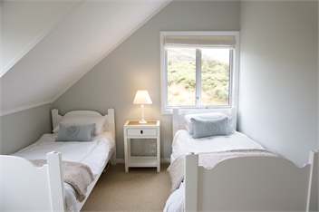 Lakefront Gem - exclusive-use retreat - Wanaka 9382