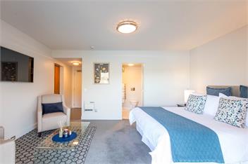 Alpine Village - Lake Edge Apartment B - Queenstown