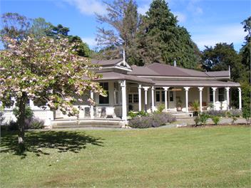 Aotea Homestead & Cottage - Martinborough