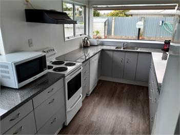 Spacious Group‑Friendly Napier Home with Pool – Ideal for Teams & Families - Napier