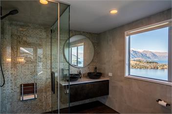 Castle Cliff Lodge | Sauna, Spa Pool + Games Room | Amazing Views - Queenstown