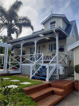 HARBOUR VIEW COTTAGE - Boutique Accommodation - Auckland