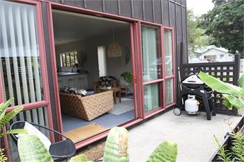Kakariki by the Sea - Whangarei