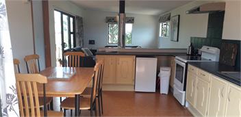 Taupo Farm Lodge - Farmstay, self-contained accommodation - Taupo