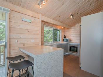 Ocean Beach Beauty (Bachcare) - Tairua