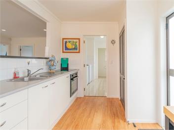 Beach House on Hetherington (Bachcare) - Whangamata
