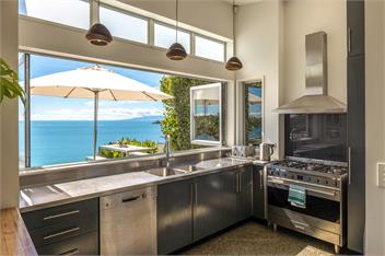 PAH VIEW HOUSE: Coast and Country - auckland