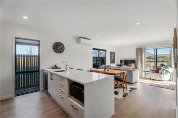 A Remarkable Retreat (Bachcare) - Queenstown