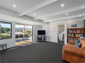 Spacious Family Getaway (Bachcare) - Whangamata