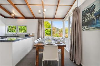 Kinloch Lake (Bachcare) - Taupo