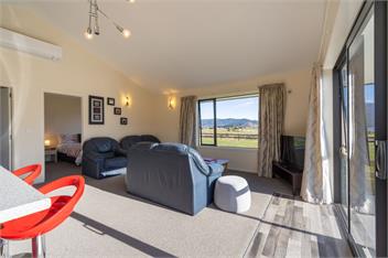 The Tranquil Edge (Bachcare) - Te Anau