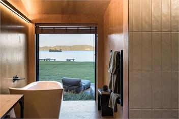 Lakefront Luxury at Okere Falls Lake Rotoiti - Rotorua