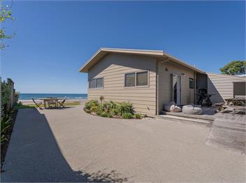 Beachfront Beauty (Bachcare) - Whangamata