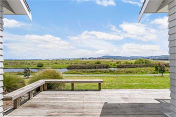 Sunlit Shores (Bachcare) - Papamoa