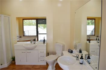 #10Amuri Ave **LINEN AND CLEANING INCLUDED IN NIGHTLY RATE!!** - Hanmer Springs