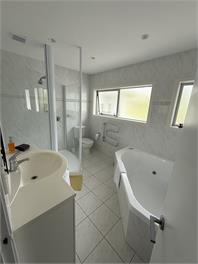 Waiake Beach Apartments - Auckland