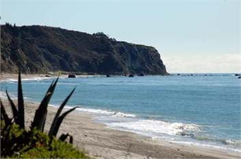 Pukehina Beach. Accommodating 19 guests. - Tepuke
