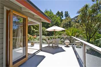 CITY-BUSH RETREAT : ALL INCLUSIVE FULLY FURNISHED QUALITY APARTMENT - Auckland 0604
