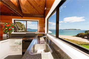 Butterfly Bay Beachfront Accommodation - Northland