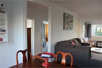 Light & Clean Family Friendly Beach Bach - Waverley, Taranaki