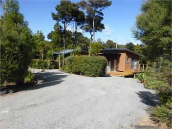 Seaviews, Cedar hot tub, Kayaking, Native Virgin bush - WHANGAREI