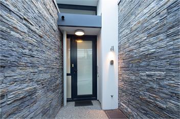 Panorama Dual Level Apartment - Queenstown