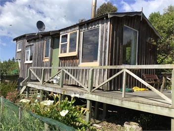 Larch Lodge - your ideal getaway! Private and relaxed - Oamaru