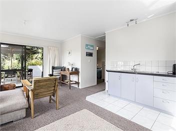 Lake House and Studio (Bachcare) - Lake Rotoiti