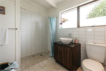 Sol Spa Oasis (Bachcare) - Surfdale