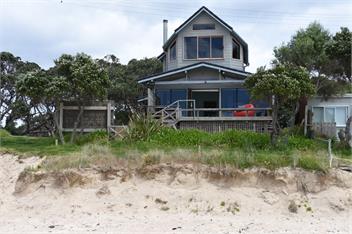 Absolute Beachfront Paradise - Matapouri Bay