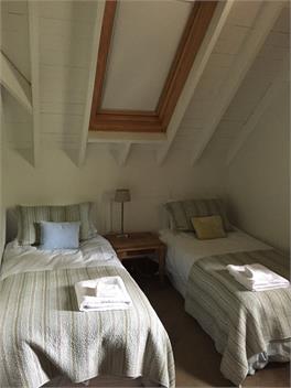 Matukituki House Lake Wanaka 5 bedroom luxury stone cottage holiday home - Wanaka