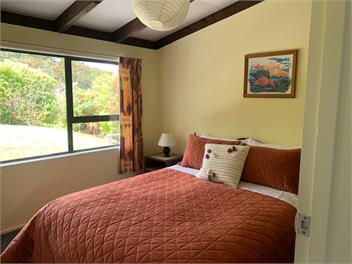 Thule View with Car available - Stewart Island