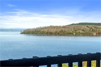 All Decked Out on the Lake - TAUPO - Taupo