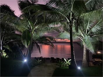 The Boat House- PRIVATE BEACH -