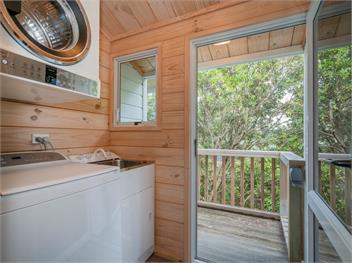 Ocean Beach Beauty (Bachcare) - Tairua