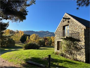 Stone House beside Coronet Peak - Queenstown