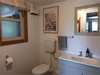 Nelson Coastal Barnstay - The Barn - Tasman