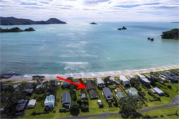 High Water Beach House, Absolute Beachfront - Whangarei