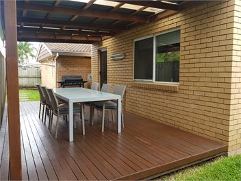 Caloundra Beach Townhouse - 400m to the Beach - Caloundra