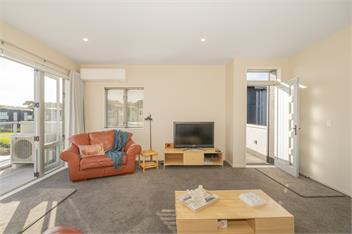 Dunes Lake View Apartment - Welcome Gift on arrival! - Matarangi
