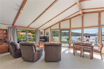 Finlay Waterfront (Bachcare) - Picton