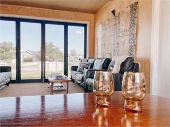 Retro Style Beach Retreat (Bachcare) - Matarangi