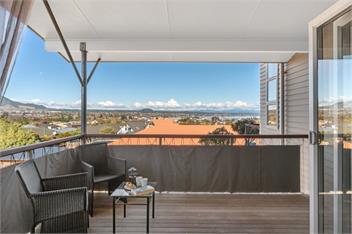 View From the Top - Spa Pool, Close to Town, Lake and Mountain Views! - Taupo